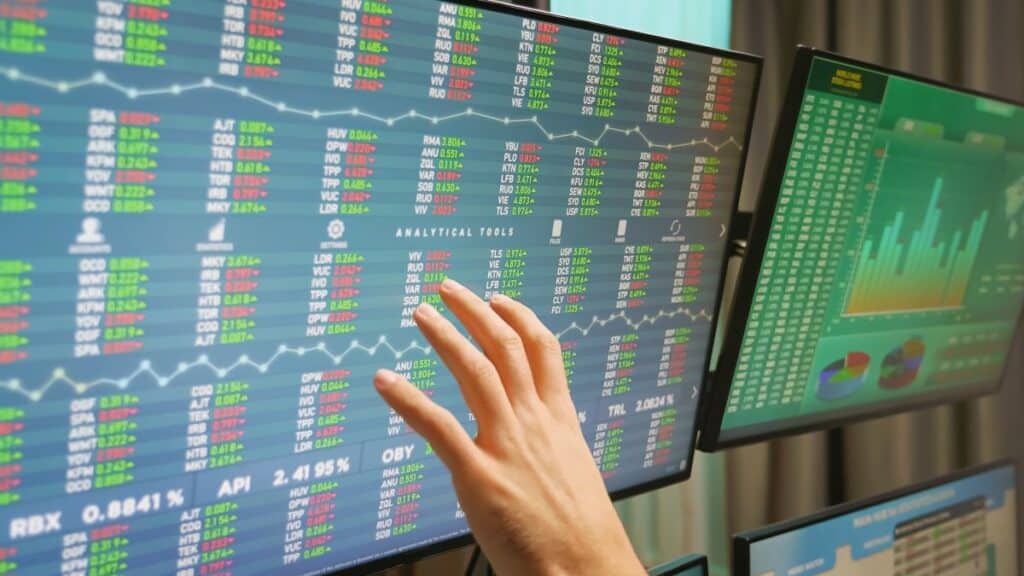 Wichtig: Die erste Order kann einfach ausgeführt werden - trotzdem ist es wichtig, sich zum Thema Börse und Aktien / ETF zu informieren
