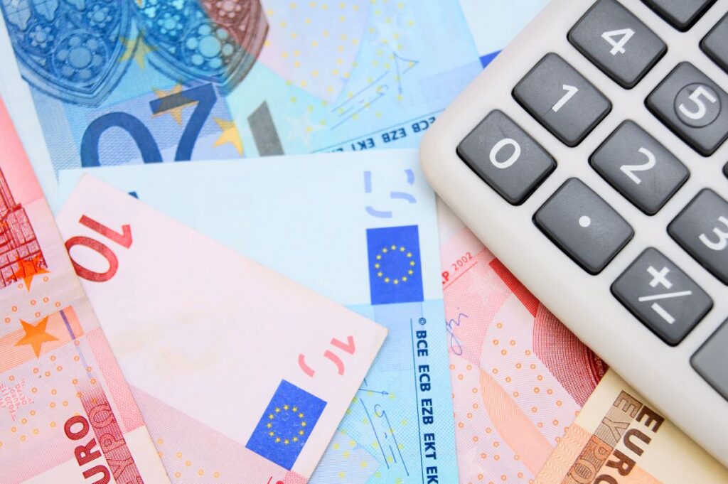 Kreditrate und Notstandshilfe in Österreich - worauf achten?