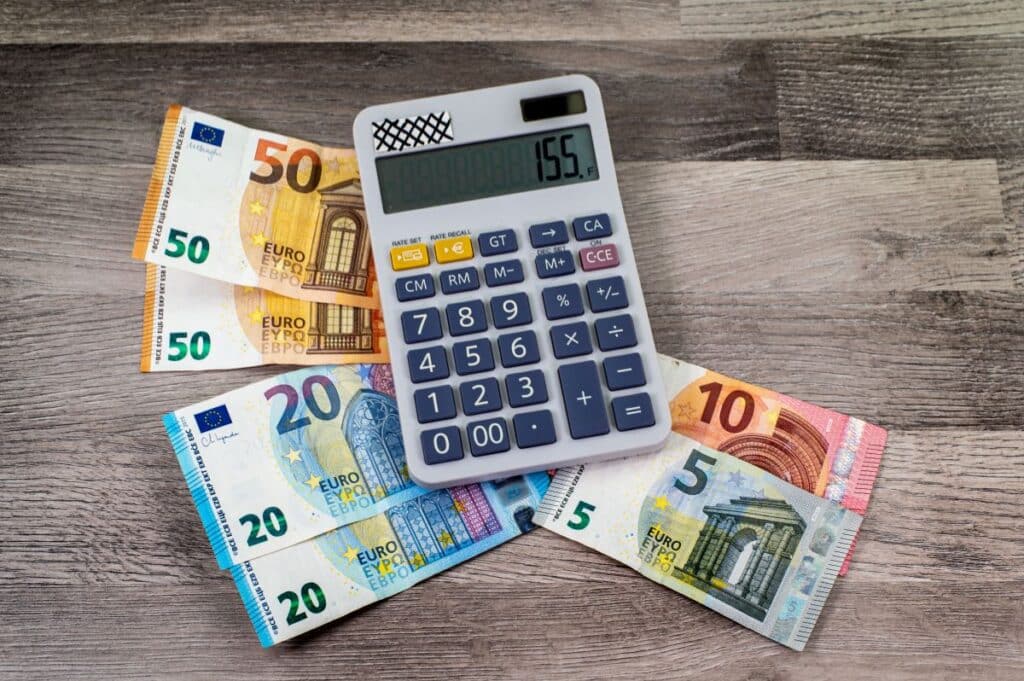Höhe der Steuern für einen Nebendienst berechnen - worauf sollte man achten?