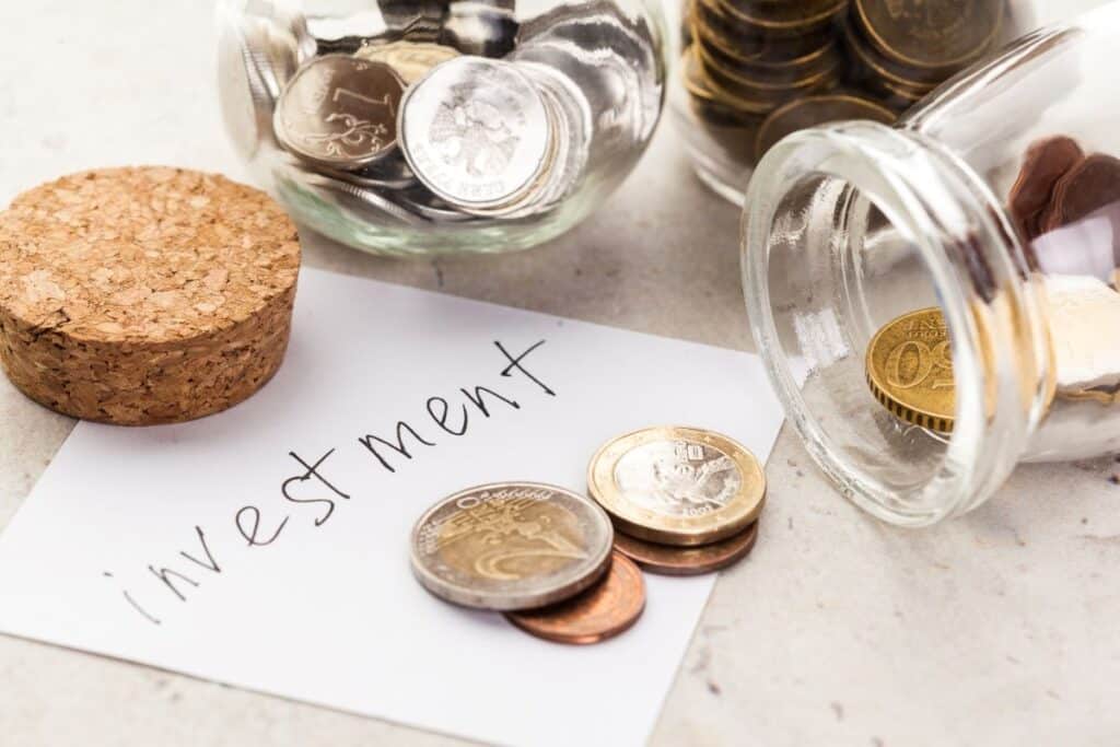 Geld anlegen 2026: Sparkasse, Bundesschatz, Tagesgeld oder Sondertilgung? Geldanlage - worauf achten?